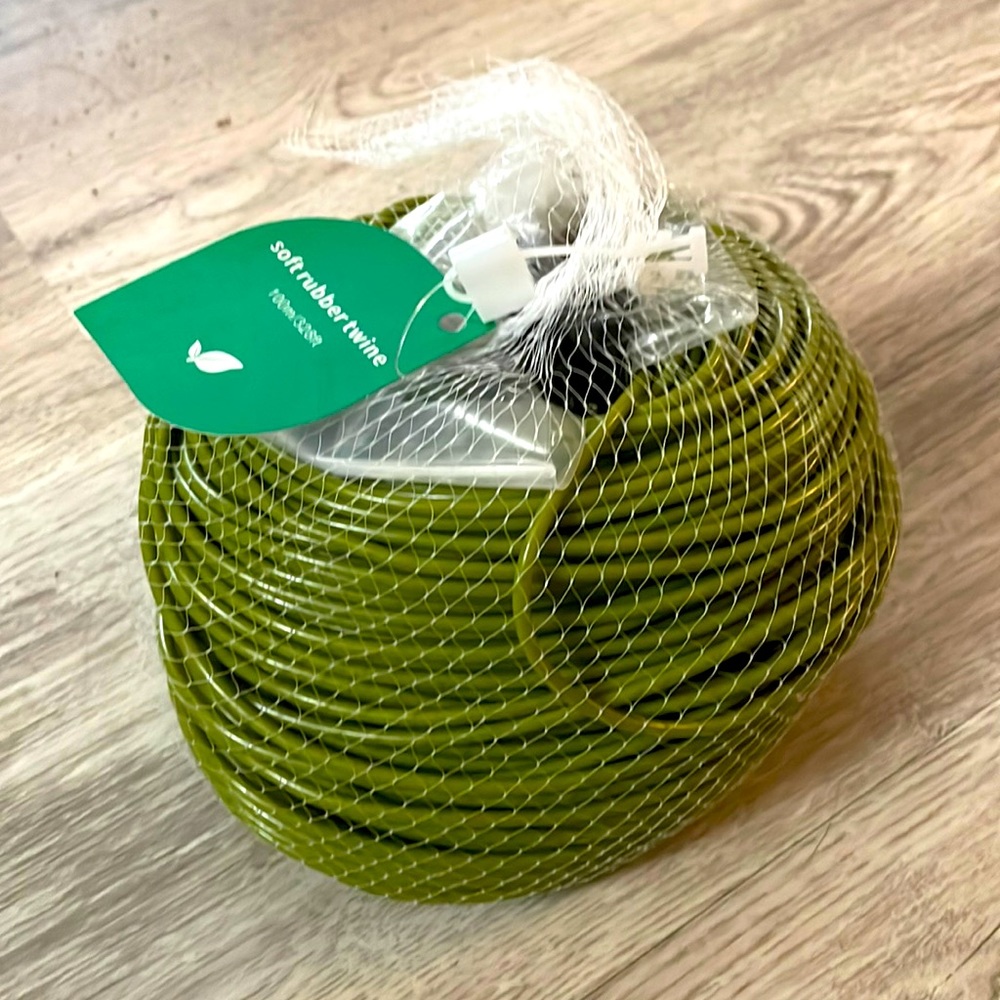 Soft rubber twine
